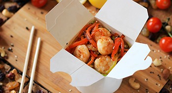 Лапша рисовая с креветкой и овощами (Соус СУПЕР острый)